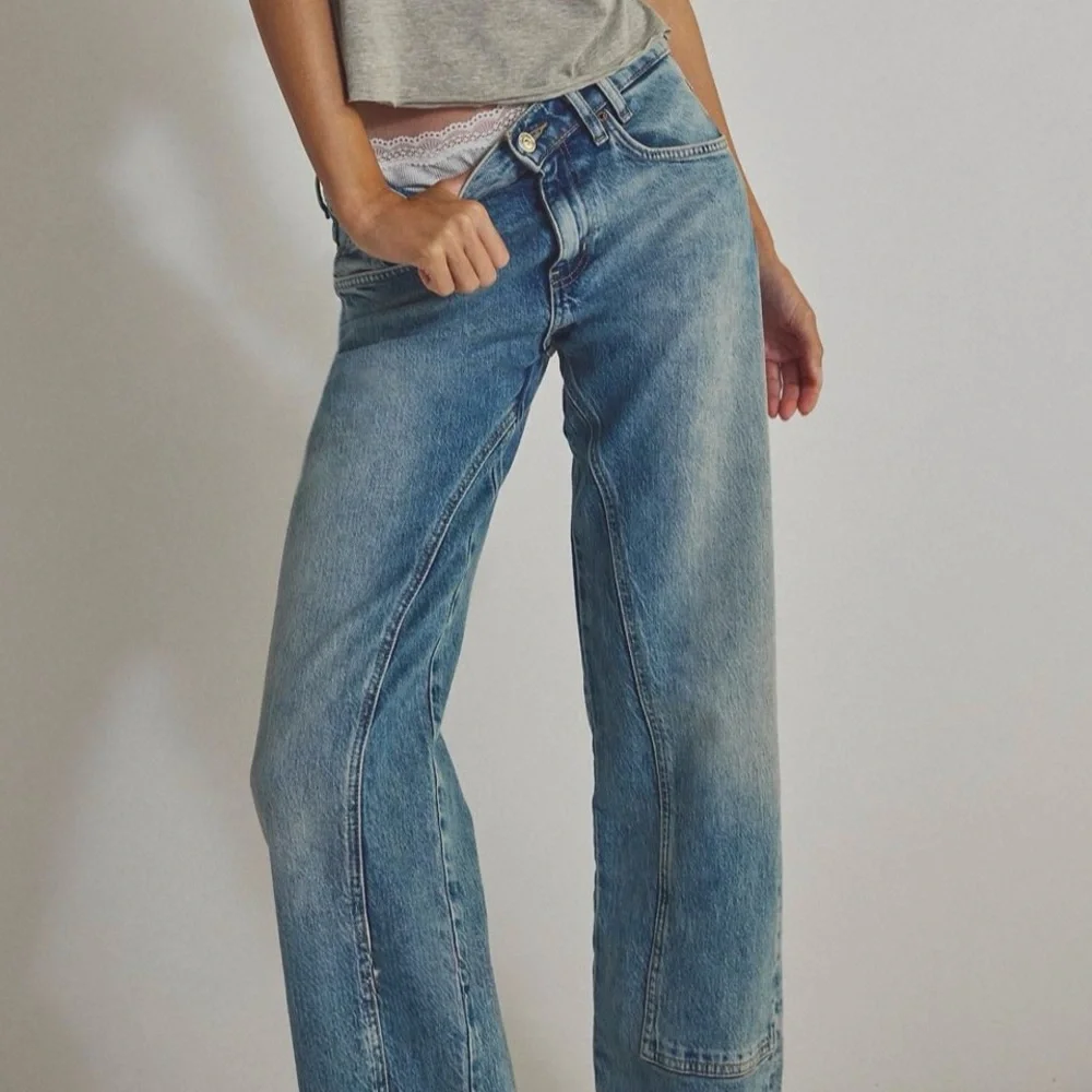 Free People Risk Taker Jeans, longer length, size 27 (runs big, I’m 28/29) - Picture 1 of 7